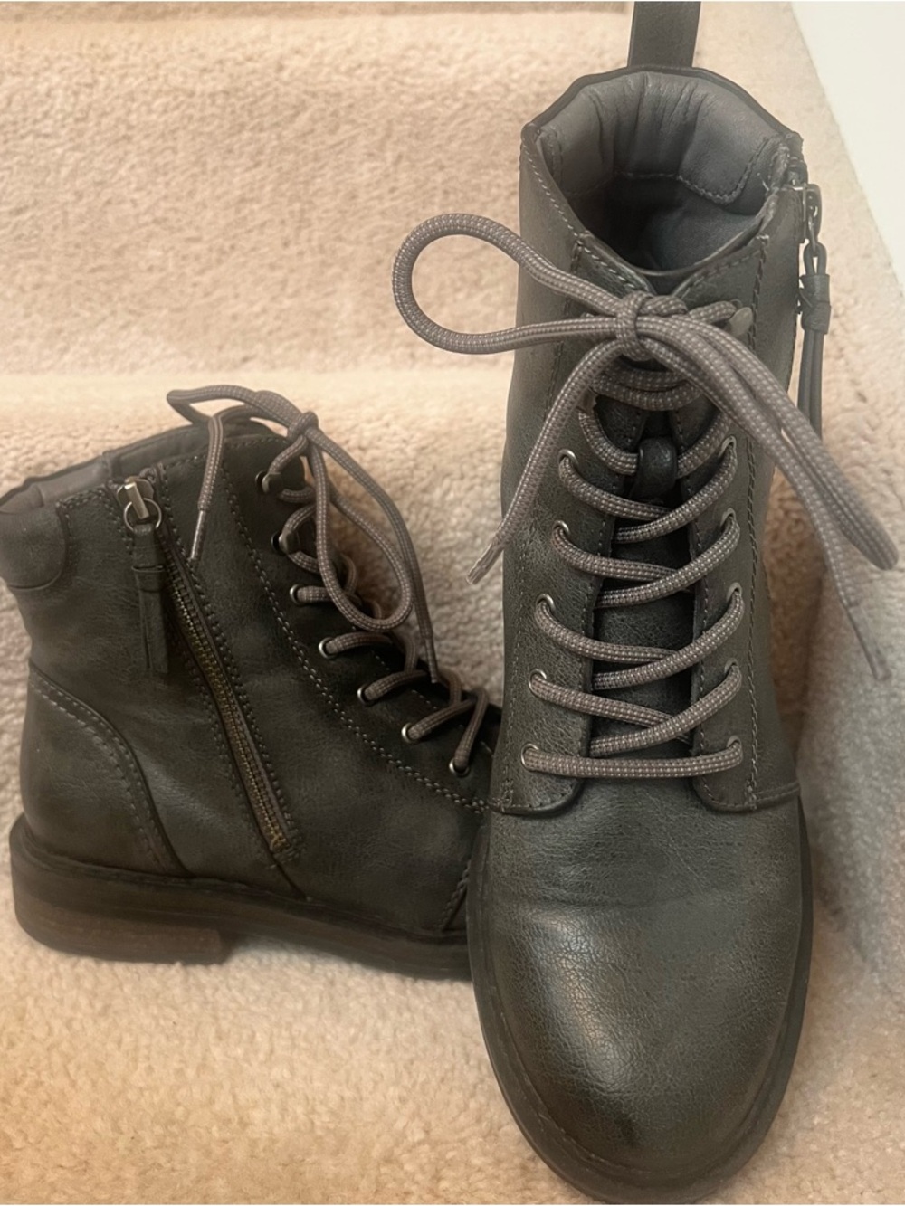 Bear Traps AmySue Women's Combat Boots - Gray Lace-Up Moto Boot sz 7.5 Biker